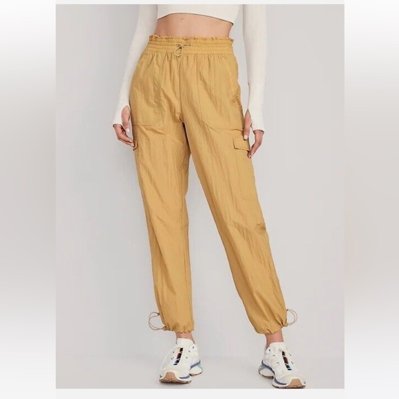 Old Navy Women’s Parachute Cargo Jogger High Rise StretchTech Ankle Pants - Picture 1 of 10